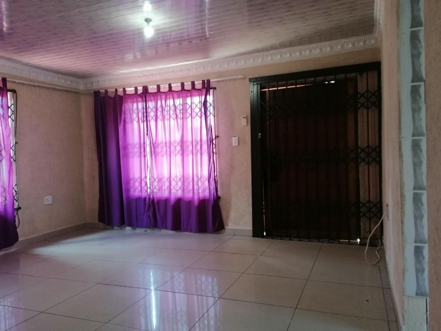 To Let 5 Bedroom Property for Rent in Tlhabane North West